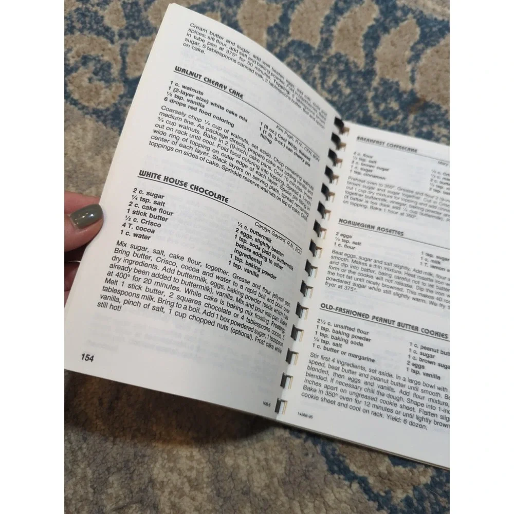 Vtg Cookbook‎ Virginia Emergency Nurses Association Sharing Our Best 1996